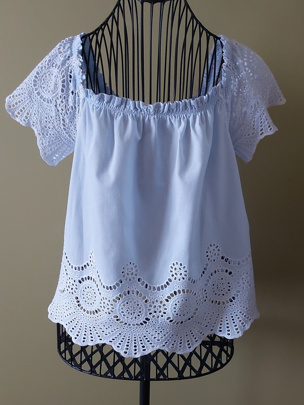 Top Secret White Eyelet Off-Shoulder Crochet Sleeve Blouse size S/M